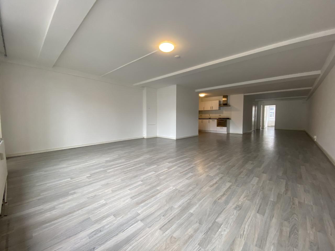 110m² apartment with roof terrace - Image 10