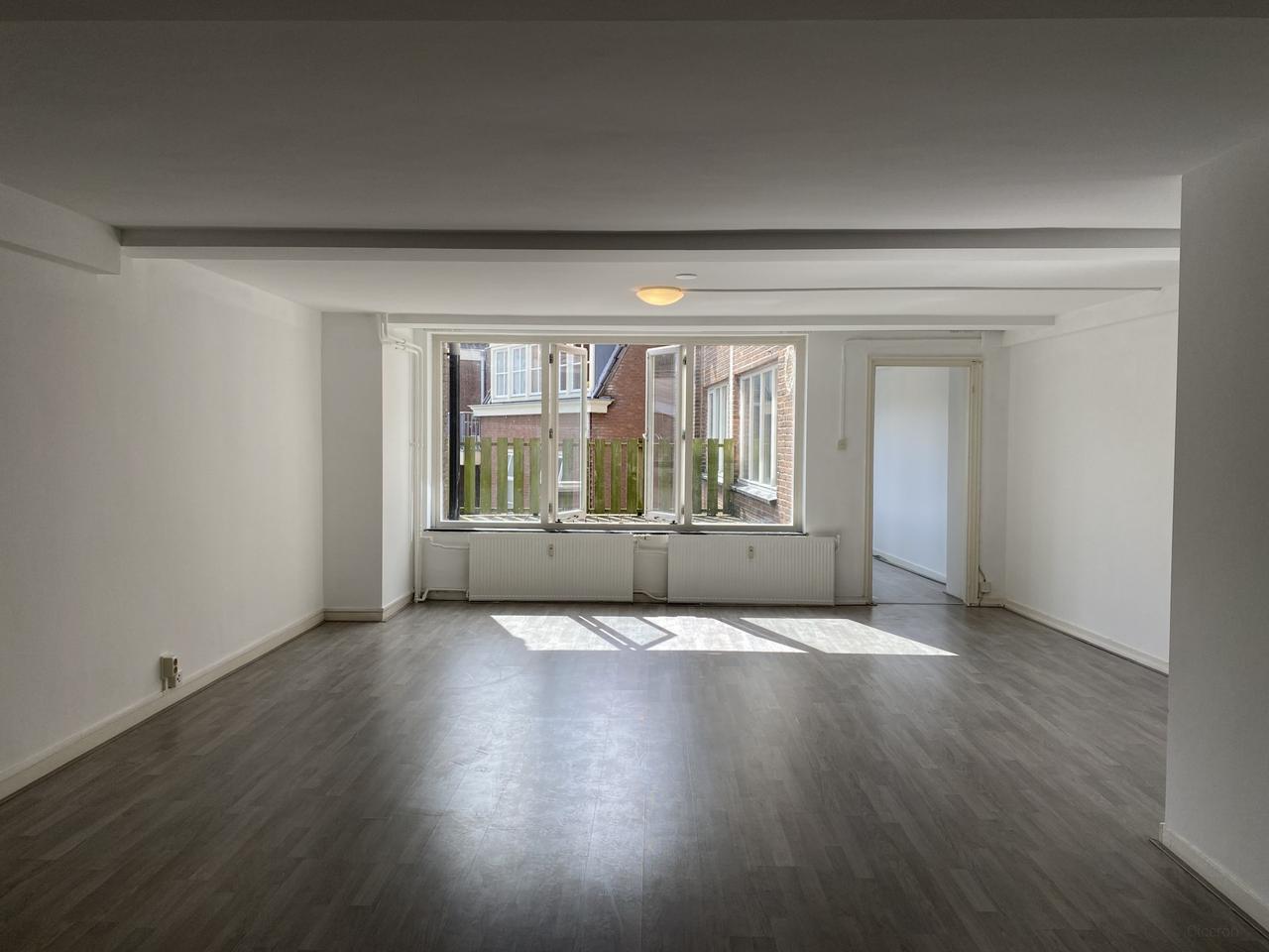 110m² apartment with roof terrace - Image 14