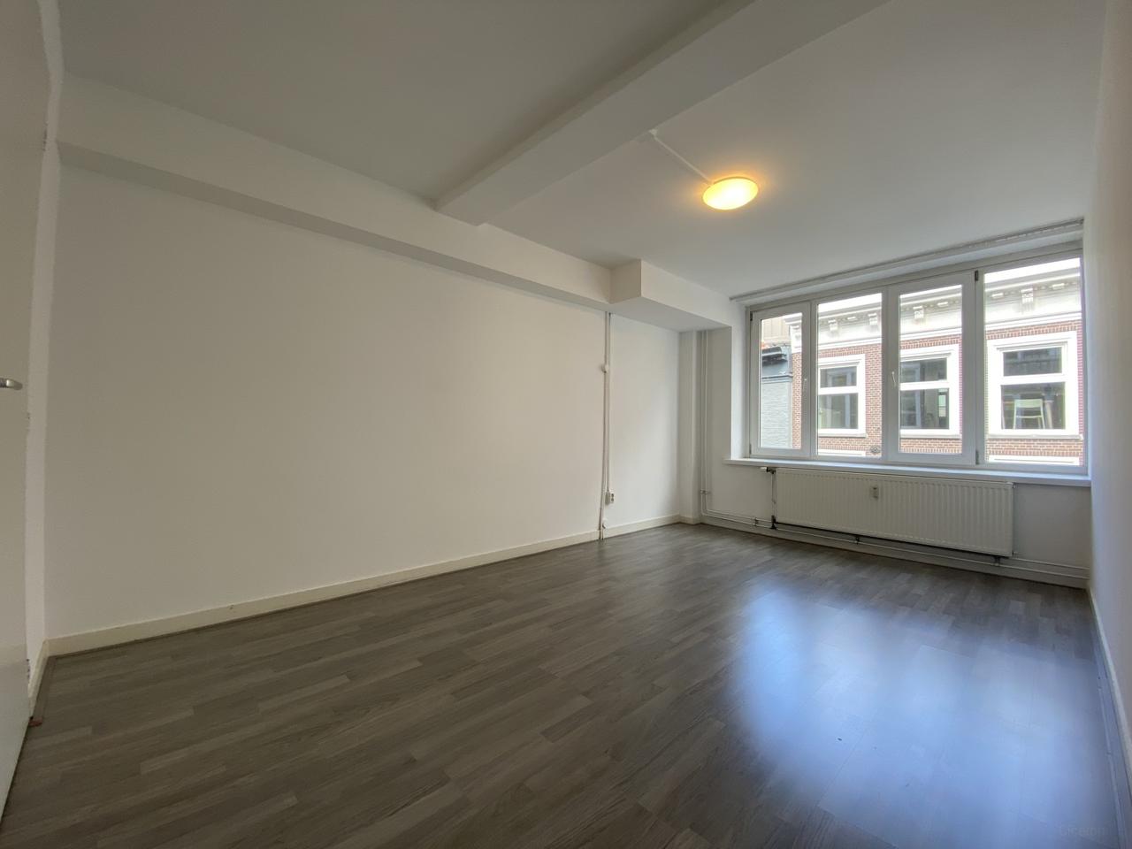 110m² apartment with roof terrace - Image 22