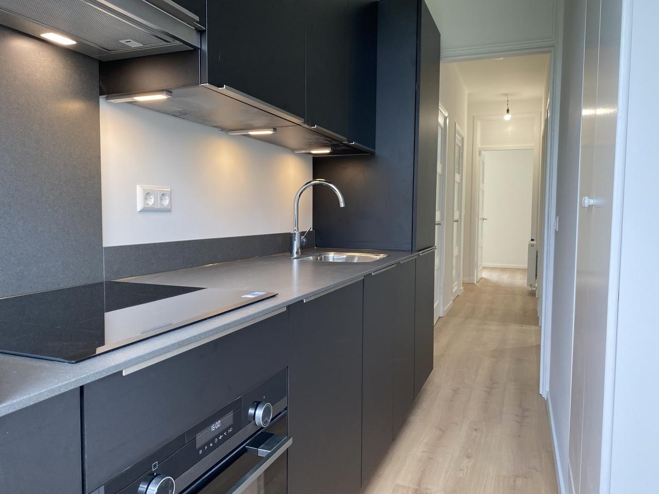 4-room apartment with balcony in Leyenburg - Image 16