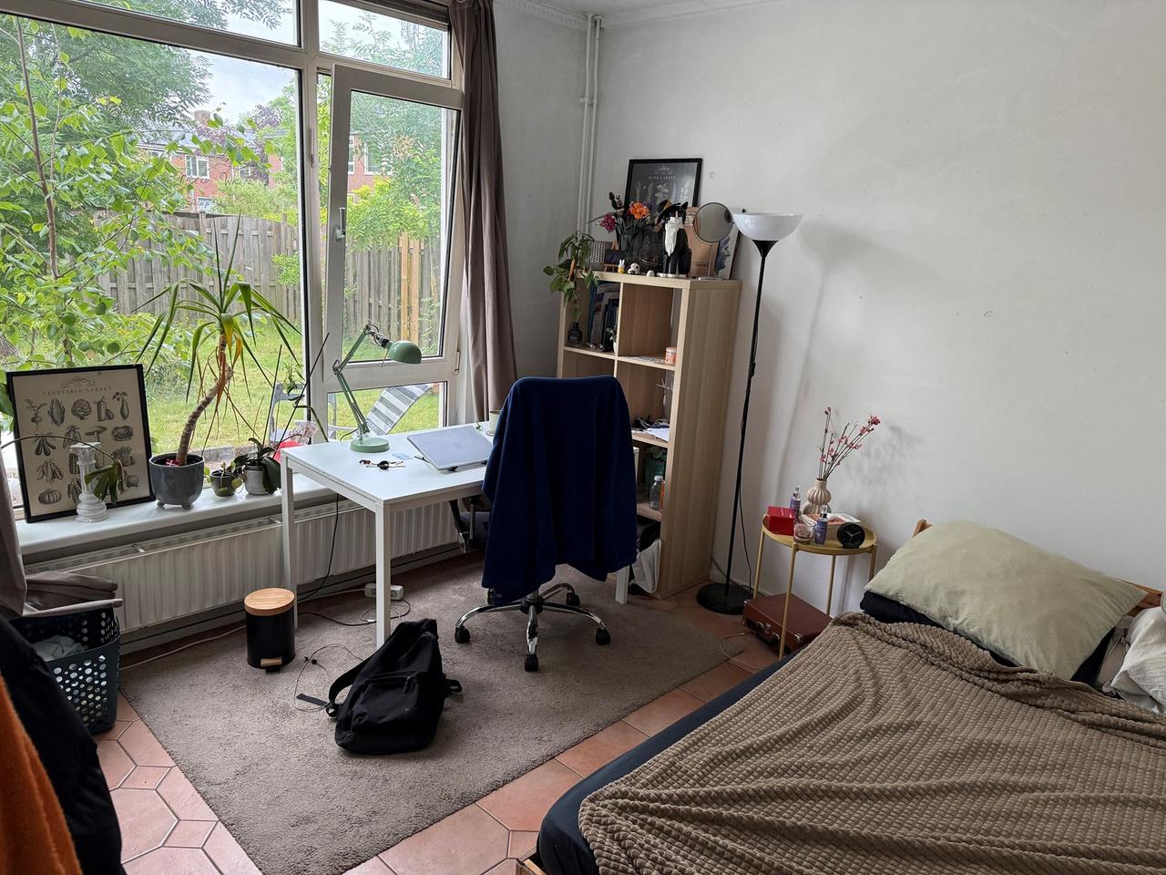 Student room with garden near Zernike - Image 3