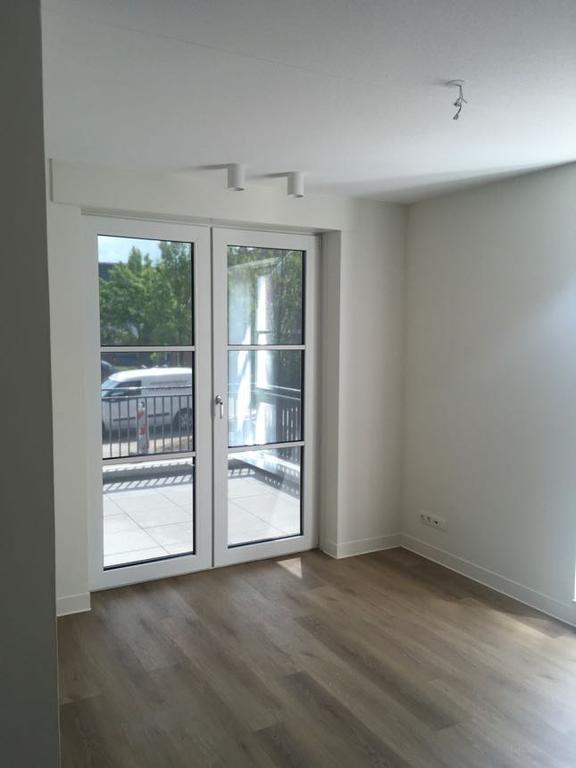 2-bedroom apartment with balcony - Image 7
