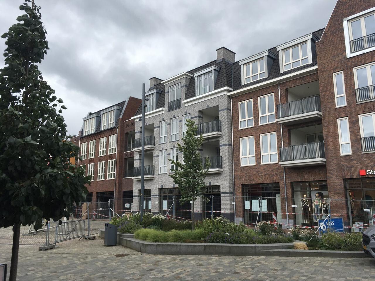 2-bedroom apartment with balcony - Image 15