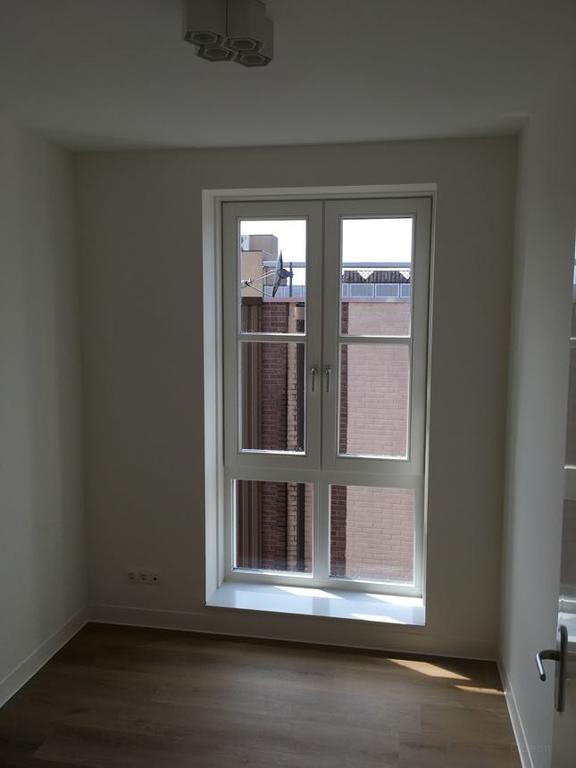 2-bedroom apartment with balcony - Image 10