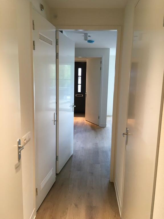 2-bedroom apartment with balcony - Image 6
