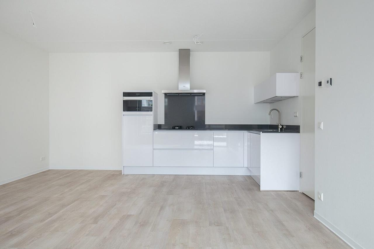 80m2 apartment with balcony in Zeist - Image 8