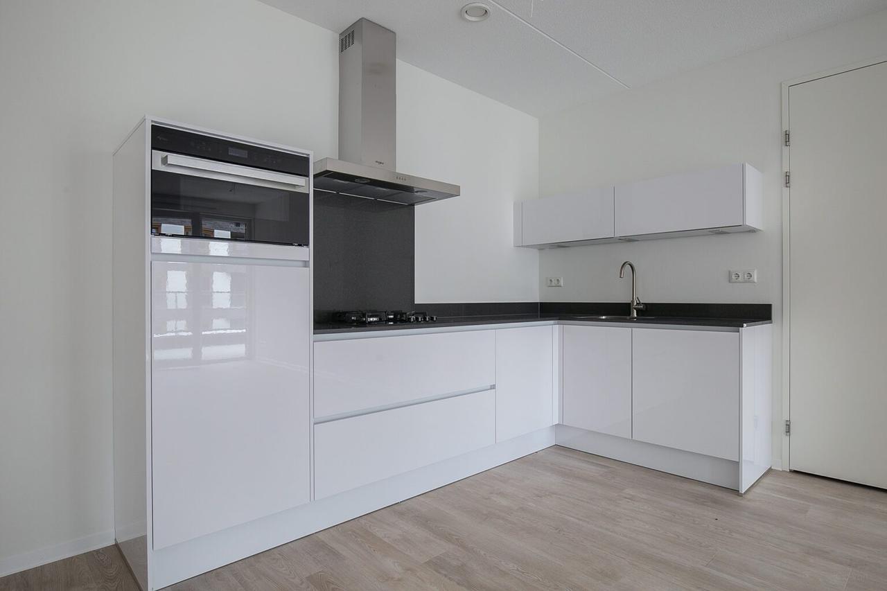 80m2 apartment with balcony in Zeist - Image 10