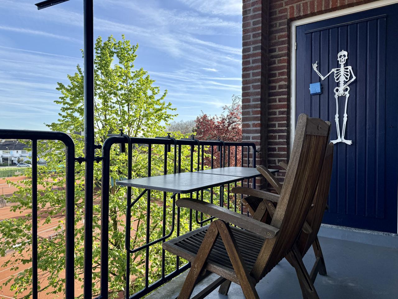 9 m² room with balcony in Scharn - Image 1