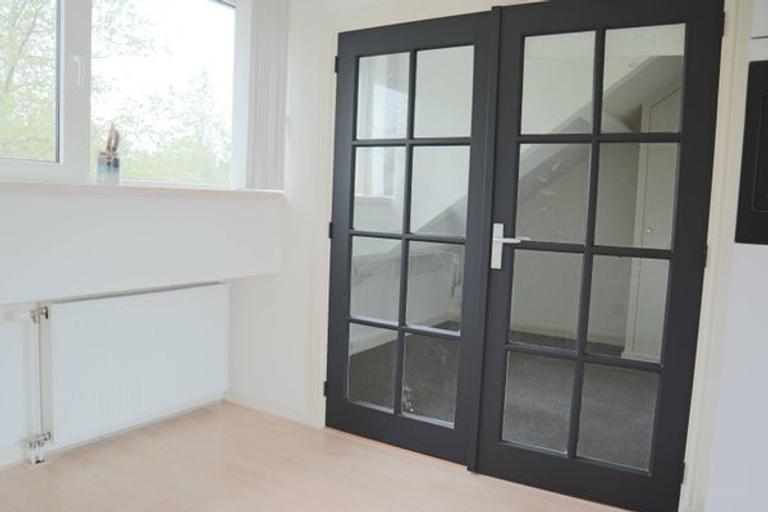 Apartment with Large Roof Terrace - Image 4