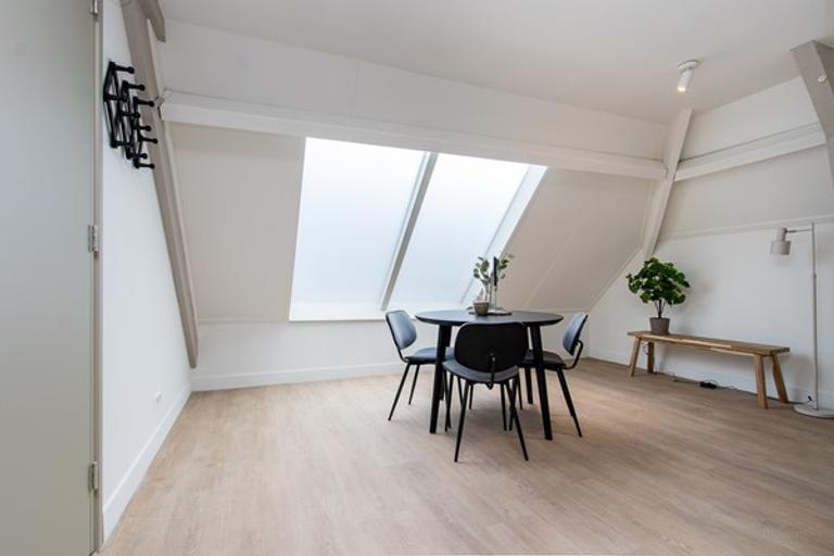 Furnished apartment with church view - Image 5