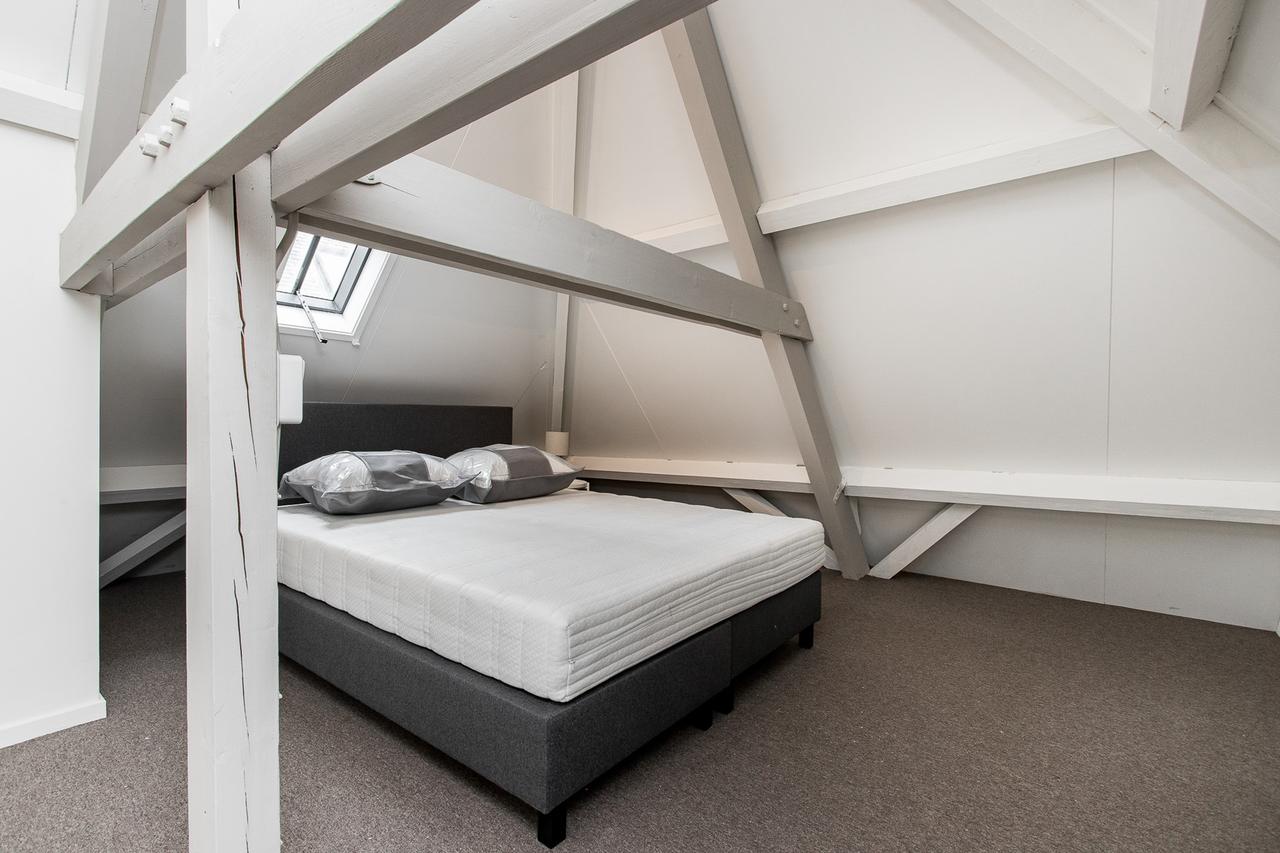 Furnished apartment with church view - Image 8