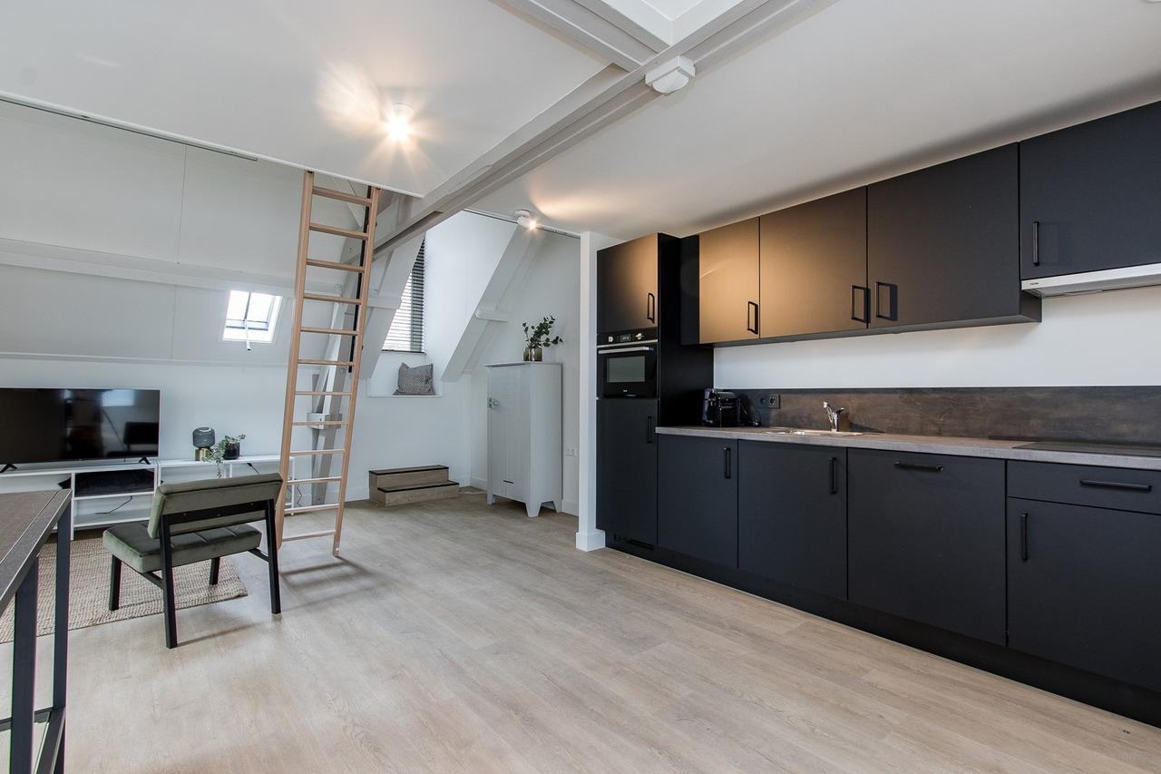 Furnished apartment with church view - Image 1