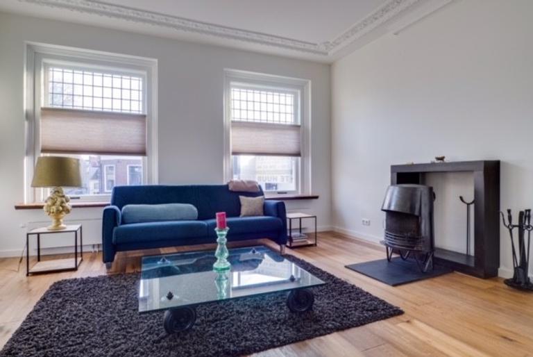 Furnished 2-bedroom apartment with terrace - Image 3