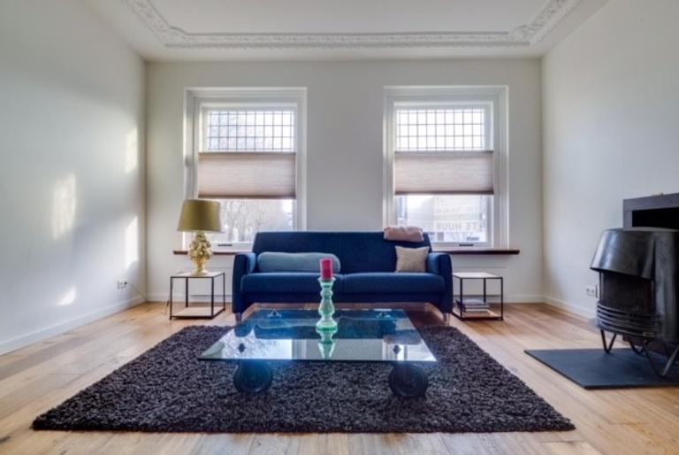 Furnished 2-bedroom apartment with terrace - Image 2