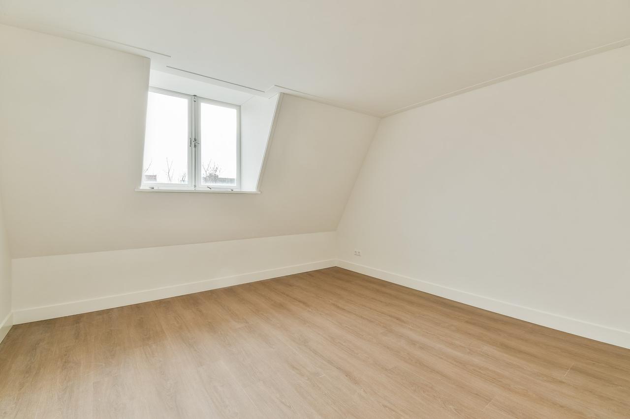 84 m² with balcony in the Scheldebuurt - Image 11