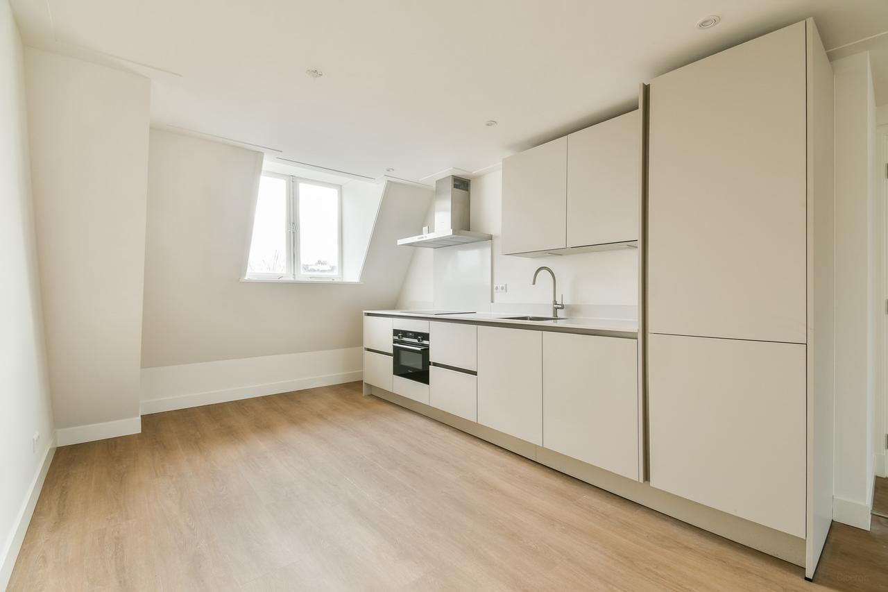 84 m² with balcony in the Scheldebuurt - Image 6