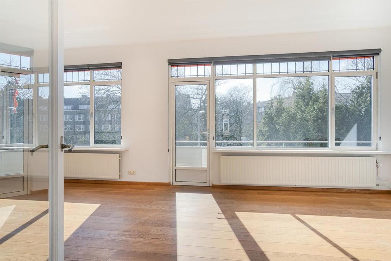 Bright double upper house on Statensingel - Image 11