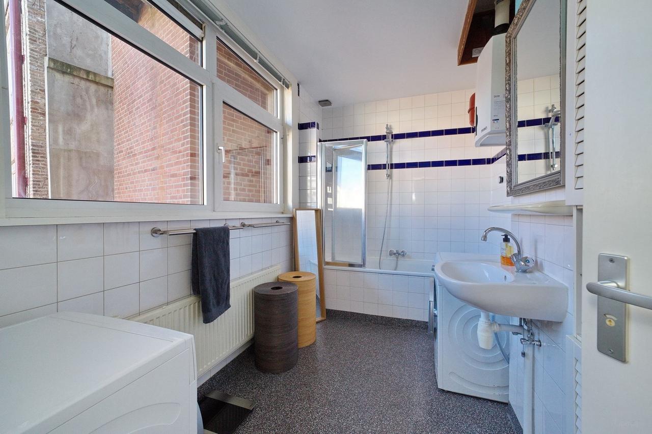 3-bedroom apartment with balcony - Image 19