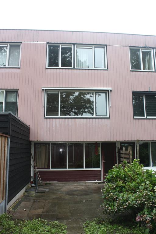 Drive-in home with garden and garage - Image 13