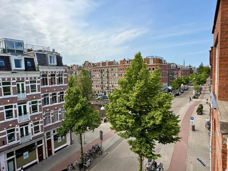 Apartment with balcony in West - Image 10
