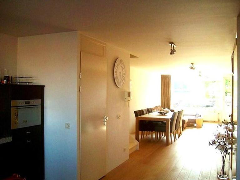 120 m2 maisonette with sunny balcony - Image 3