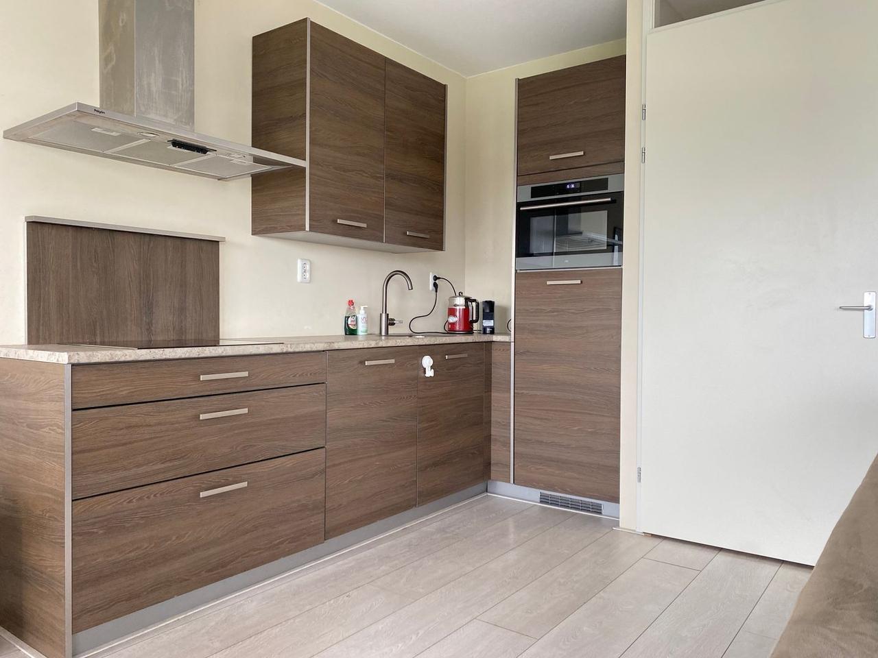 Furnished 2-room apartment with sunny balcony - Image 13