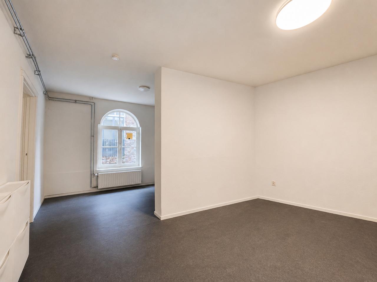 Living by the Jeker in Jekerkwartier - Image 2