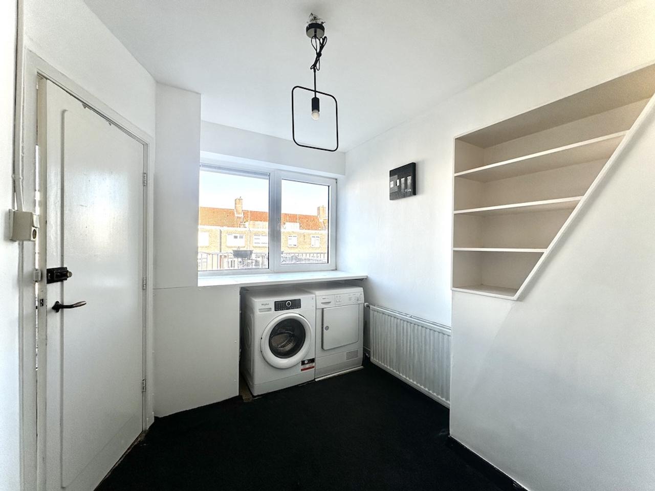 2-bedroom with roof terrace in West - Image 17