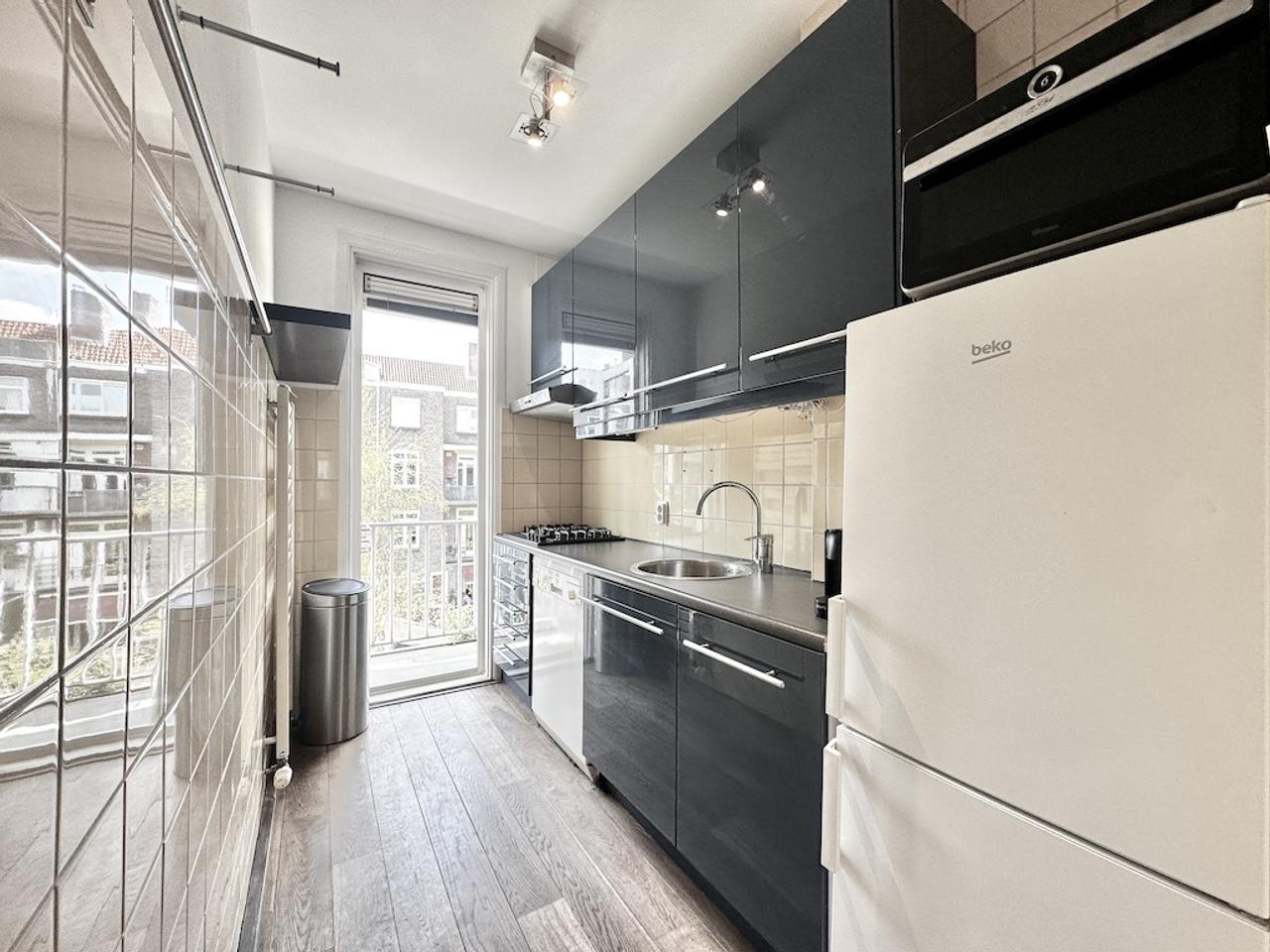 2-bedroom with roof terrace in West - Image 8