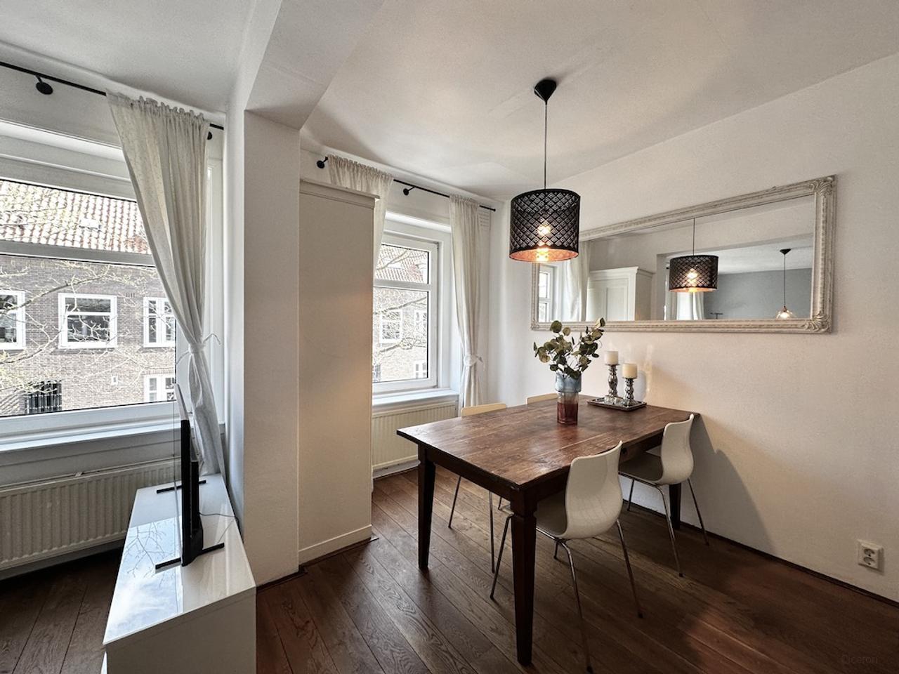 2-bedroom with roof terrace in West - Image 5