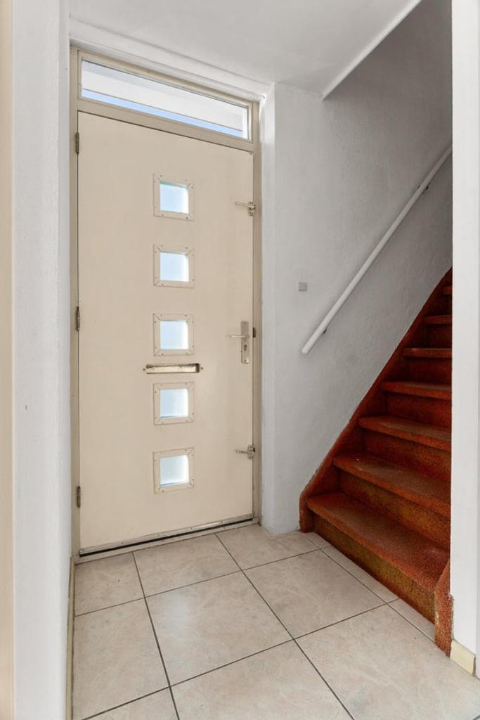 Family home with garage in Filmwijk - Image 2