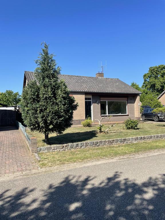Detached bungalow with garden in Swolgen - Image 13