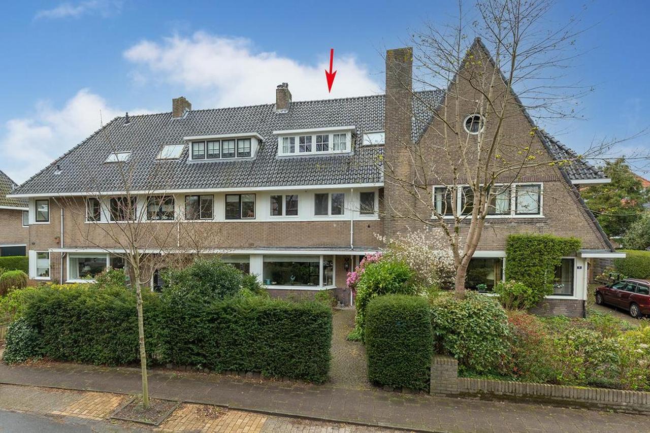 1930s House with 5 Bedrooms - Image 1