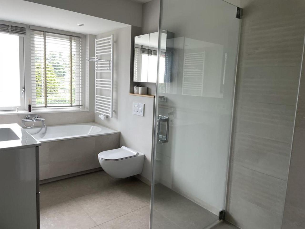 1930s House with 5 Bedrooms - Image 14