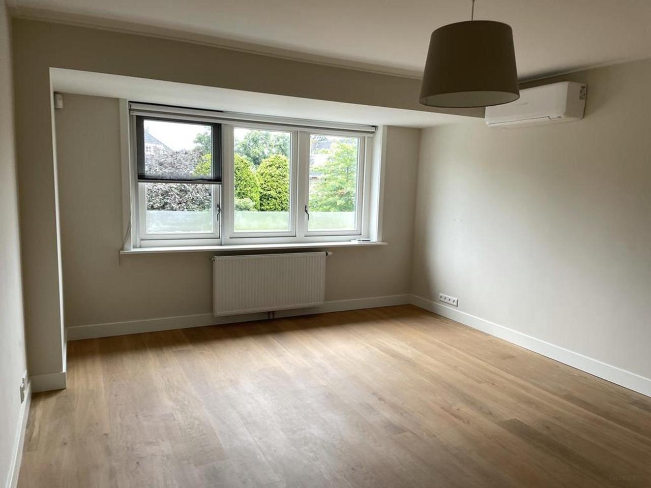1930s House with 5 Bedrooms - Image 17
