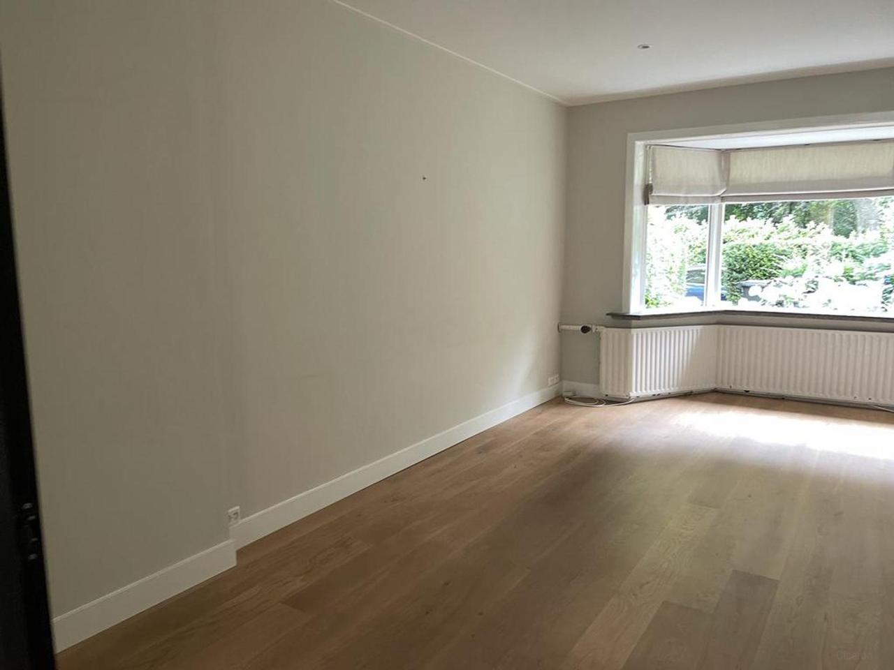 1930s House with 5 Bedrooms - Image 7