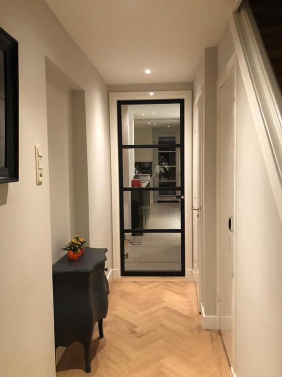 1930s House with 5 Bedrooms - Image 3