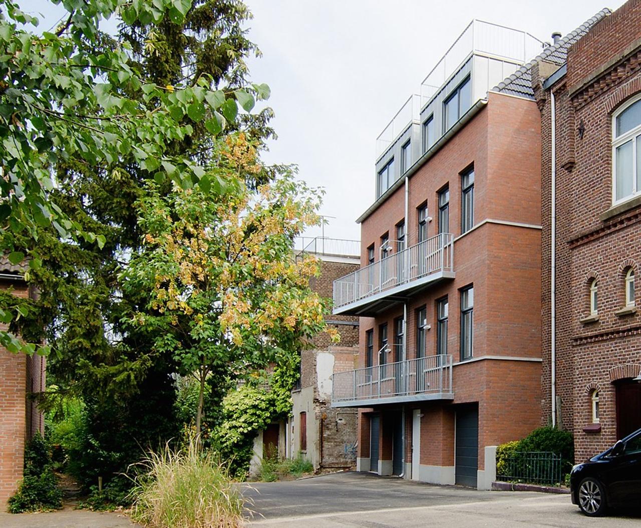 Appartement met garage vlak bij centrum - Afbeelding 1