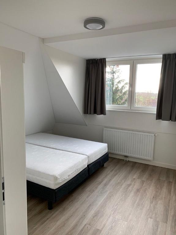 Apartment with garage in Roermond - Image 14