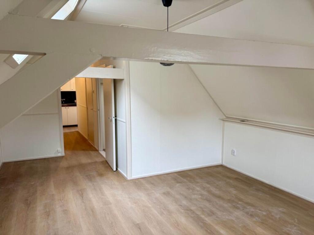 32 m² Student Apartment in Utrecht - Image 2