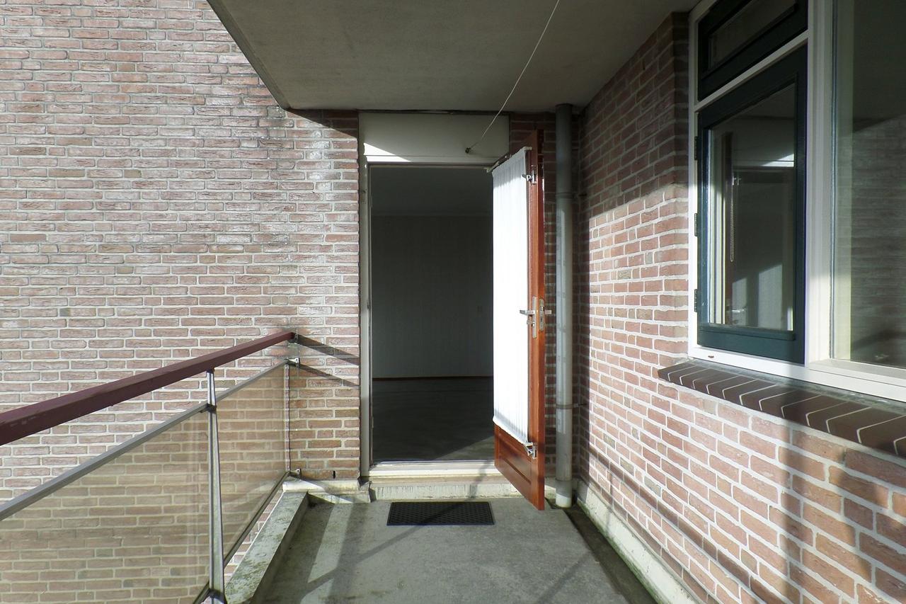 Apartment with garden in Camminghaburen - Image 15