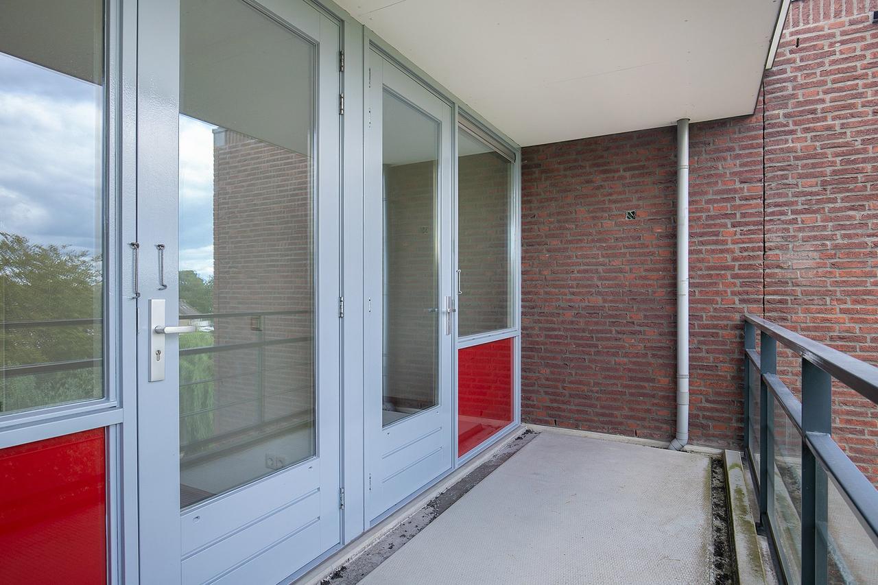 2-bedroom apartment with elevator - Image 17