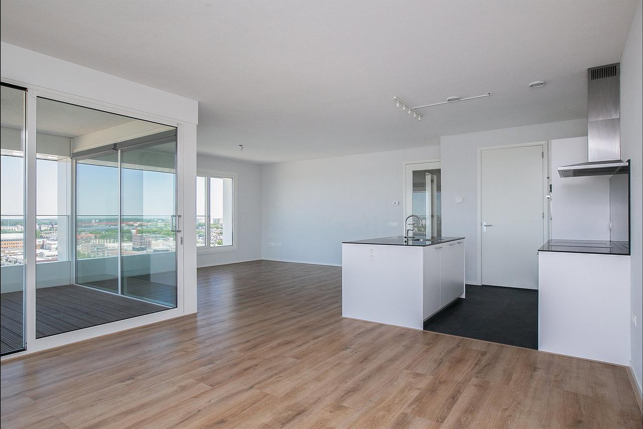 107m² apartment with loggia in the Paleiskwartier - Image 6