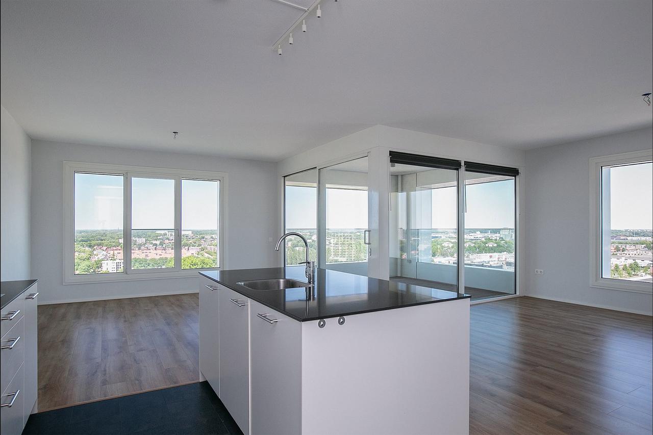 107m² apartment with loggia in the Paleiskwartier - Image 7