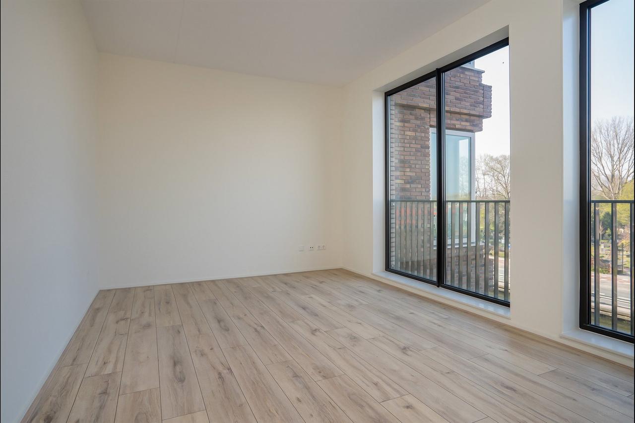 4-room apartment with loggia in Diemen - Image 9