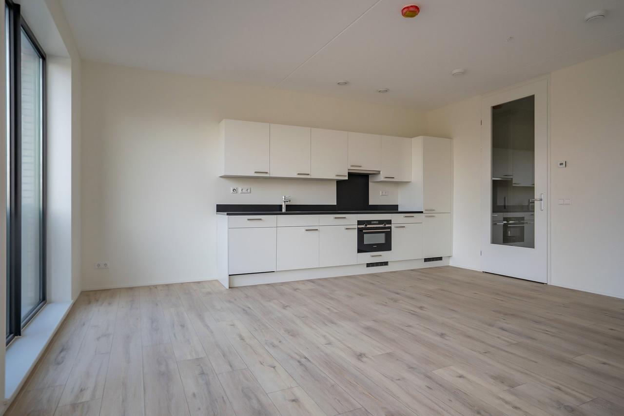 4-room apartment with loggia in Diemen - Image 5