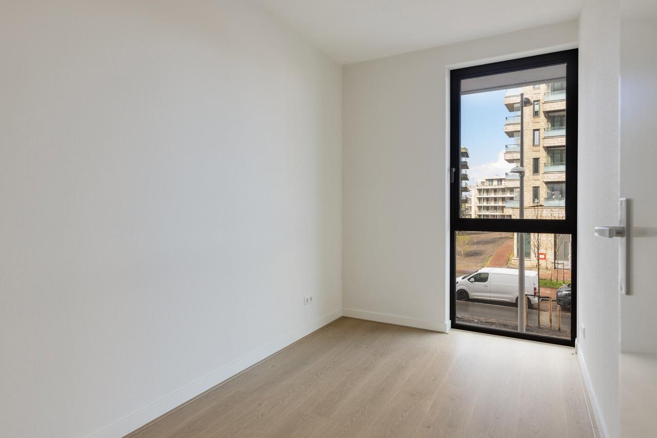 3-bedroom maisonette with balcony - Image 11