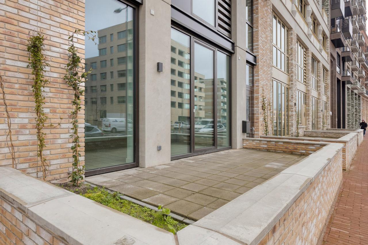 3-bedroom maisonette with balcony - Image 15