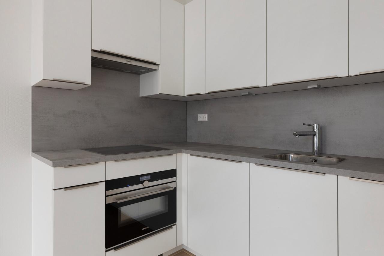 3-bedroom maisonette with balcony - Image 6