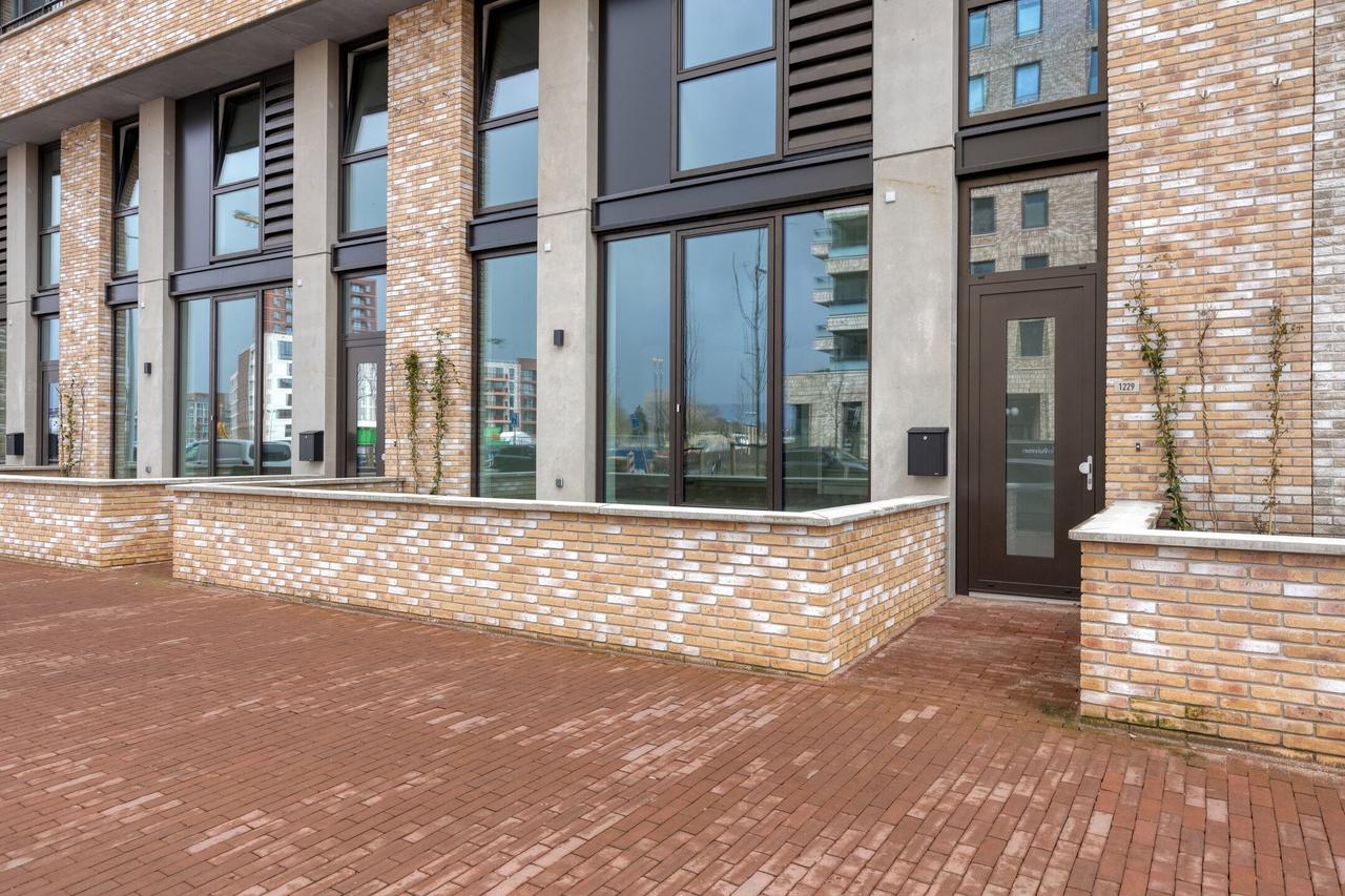 3-bedroom maisonette with balcony - Image 16